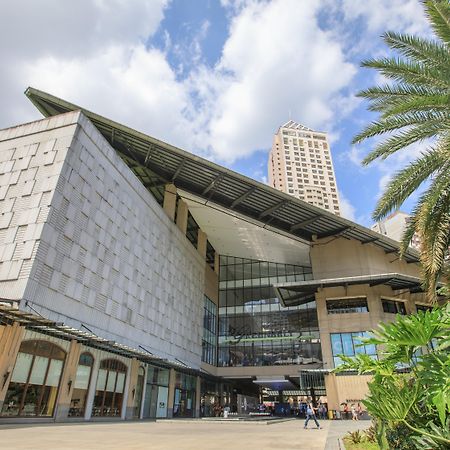 Holiday Inn & Suites Makati By Ihg Makati City Екстер'єр фото Rockwell Center