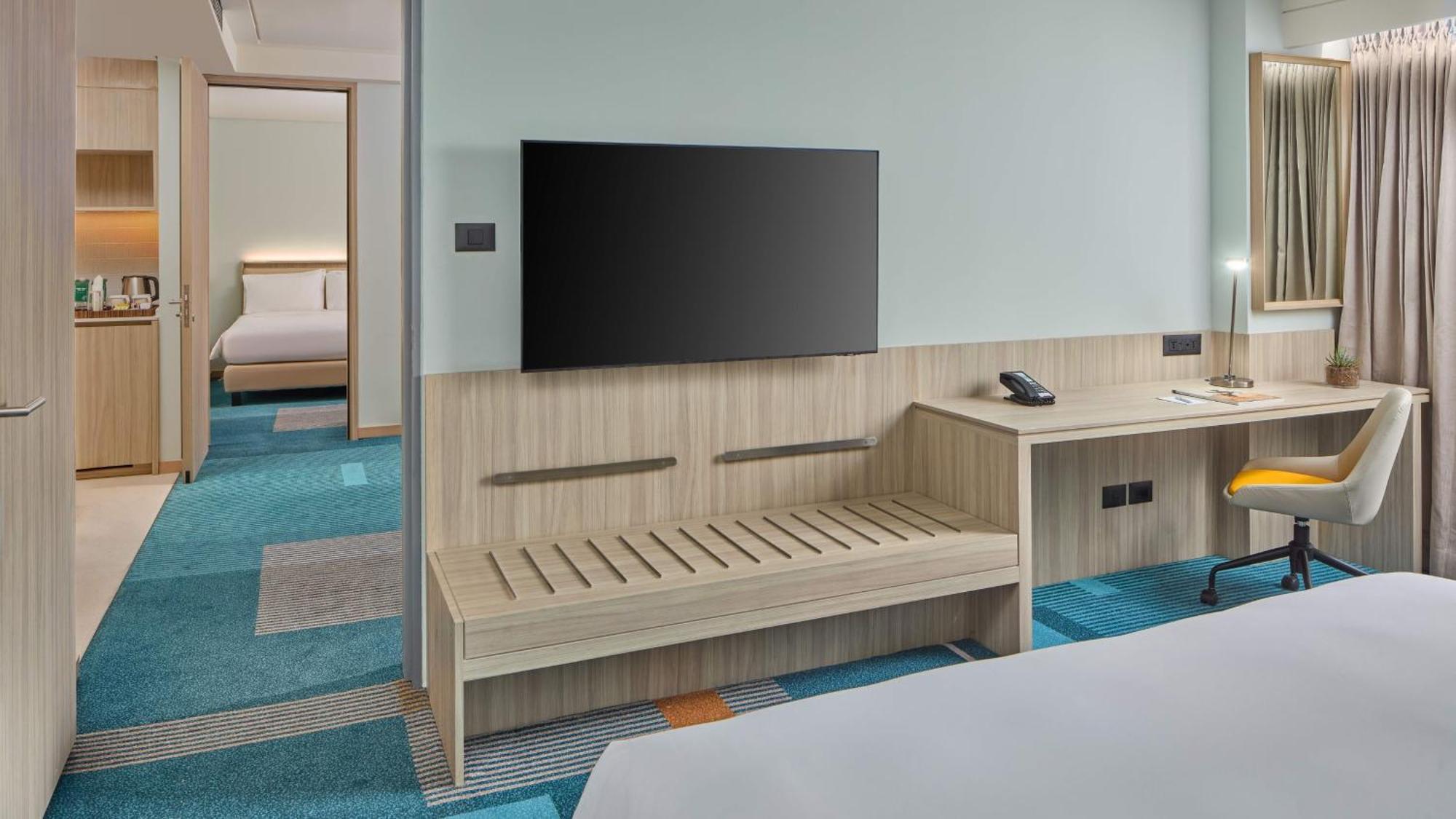 Holiday Inn & Suites Makati By Ihg Makati City Екстер'єр фото