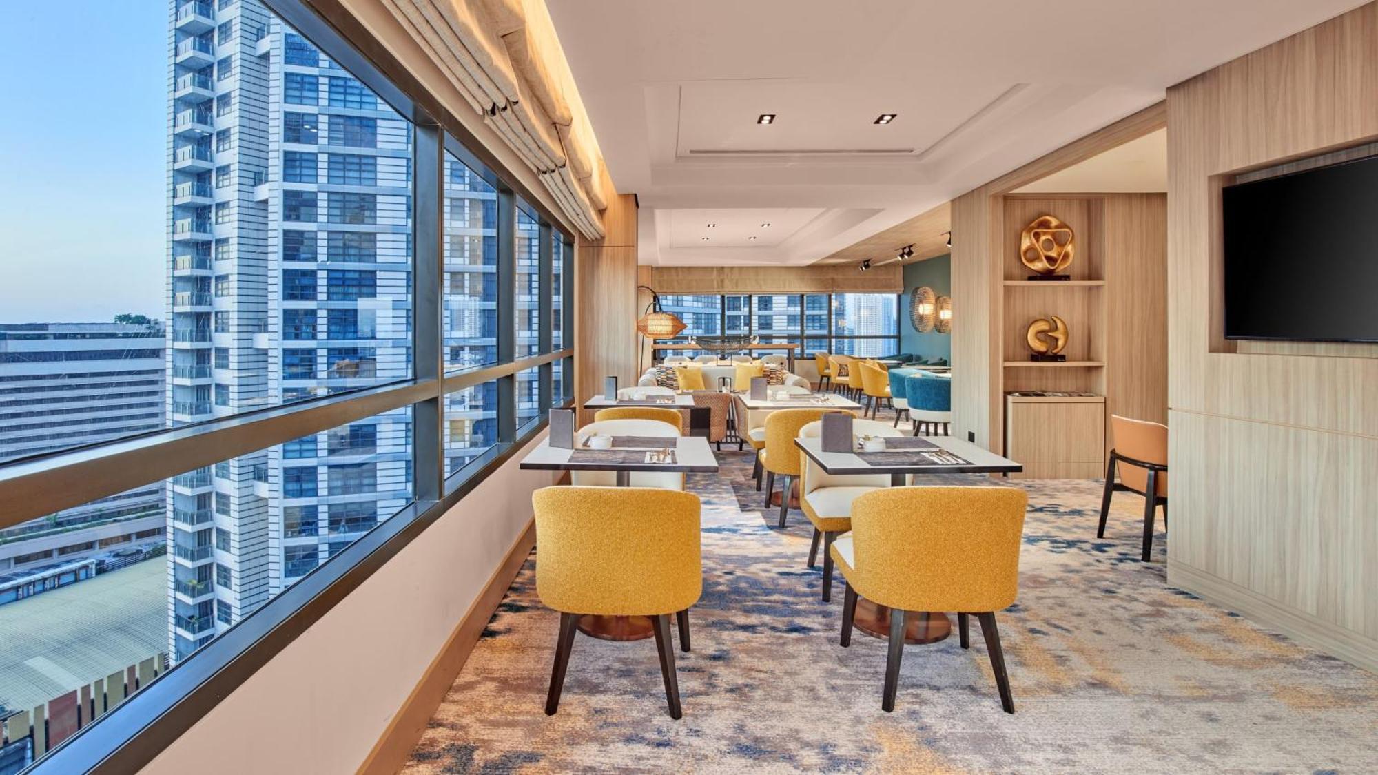 Holiday Inn & Suites Makati By Ihg Makati City Екстер'єр фото