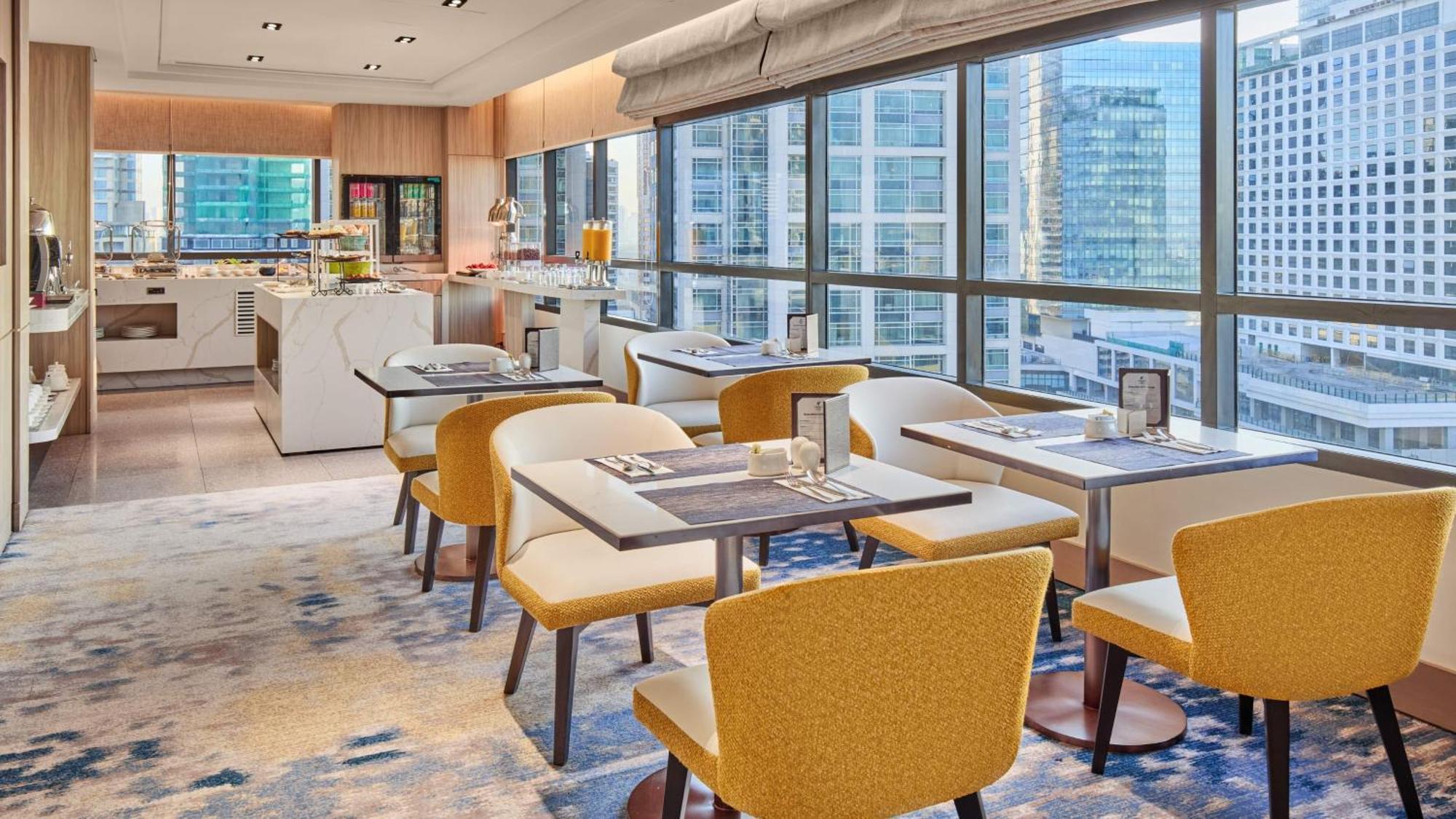 Holiday Inn & Suites Makati By Ihg Makati City Екстер'єр фото